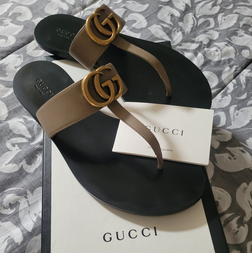 Gucci Black and Tan Sandals